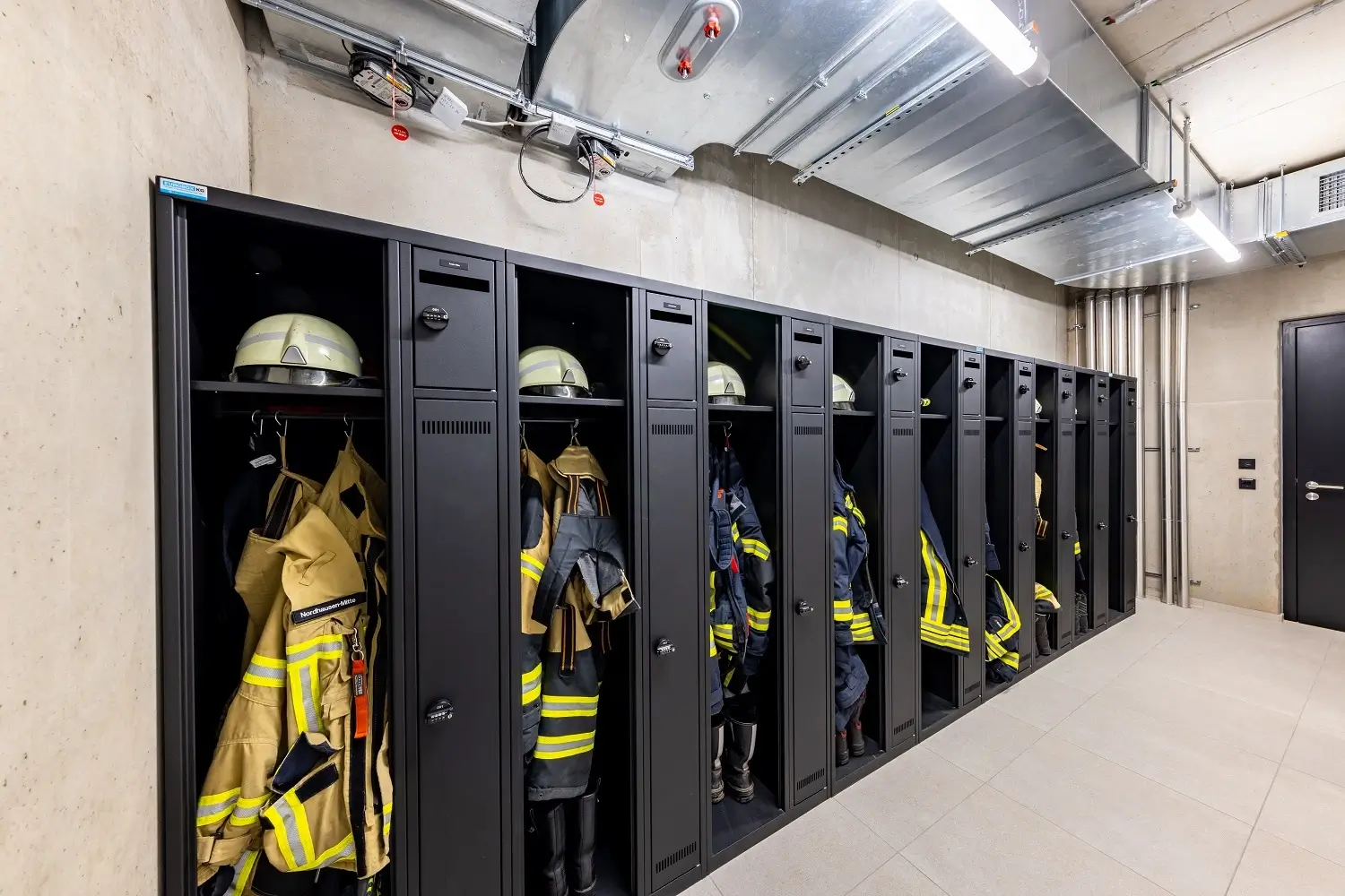 Mit Schwarz-Weiß-Trennung